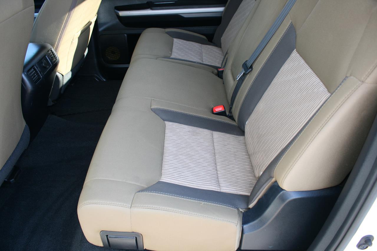 Toyota Tundra 2WD SR5 CrewMax 5.5' Bed 5.7L FFV (Natl) 2017