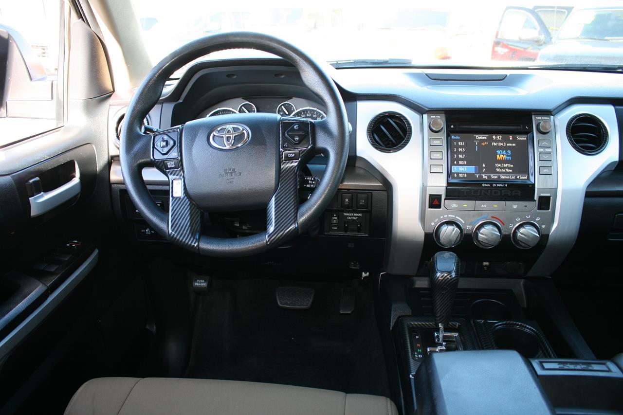 Toyota Tundra 2WD SR5 CrewMax 5.5' Bed 5.7L FFV (Natl) 2017