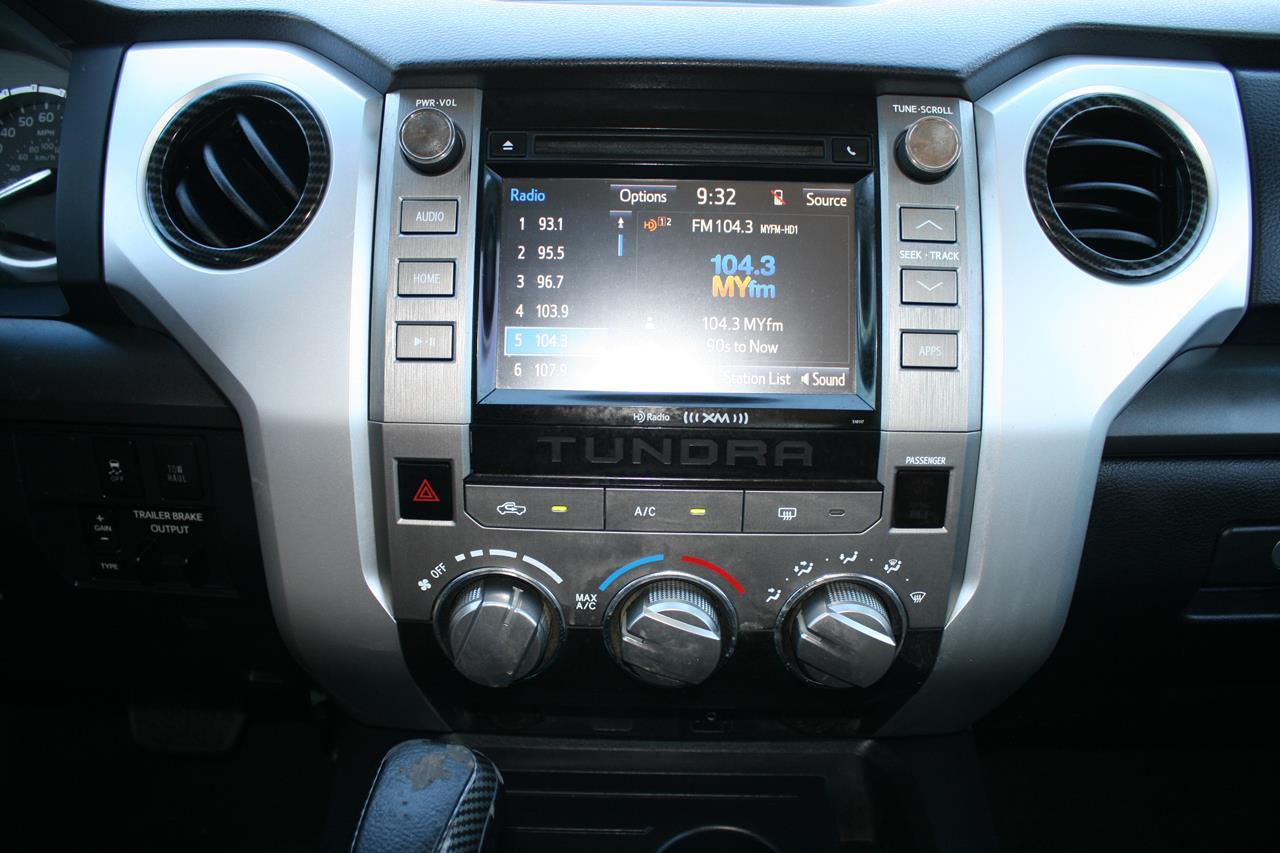 Toyota Tundra 2WD SR5 CrewMax 5.5' Bed 5.7L FFV (Natl) 2017