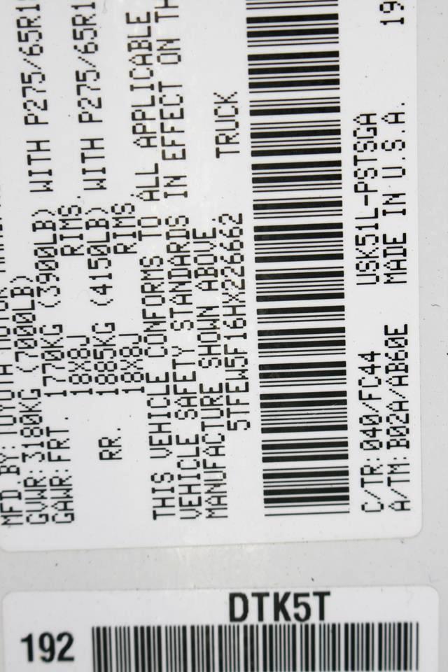 Toyota Tundra 2WD SR5 CrewMax 5.5' Bed 5.7L FFV (Natl) 2017