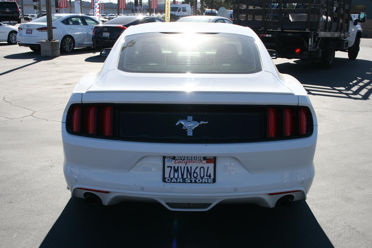 Ford Mustang 2dr Fastback V6 2015