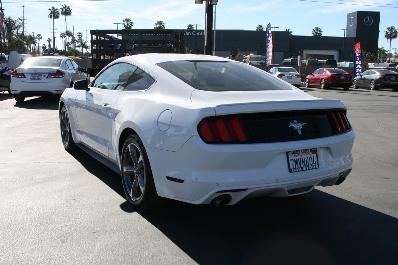 Ford Mustang 2dr Fastback V6 2015