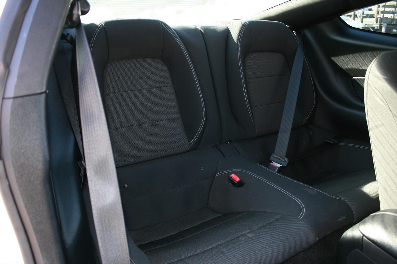 Ford Mustang 2dr Fastback V6 2015