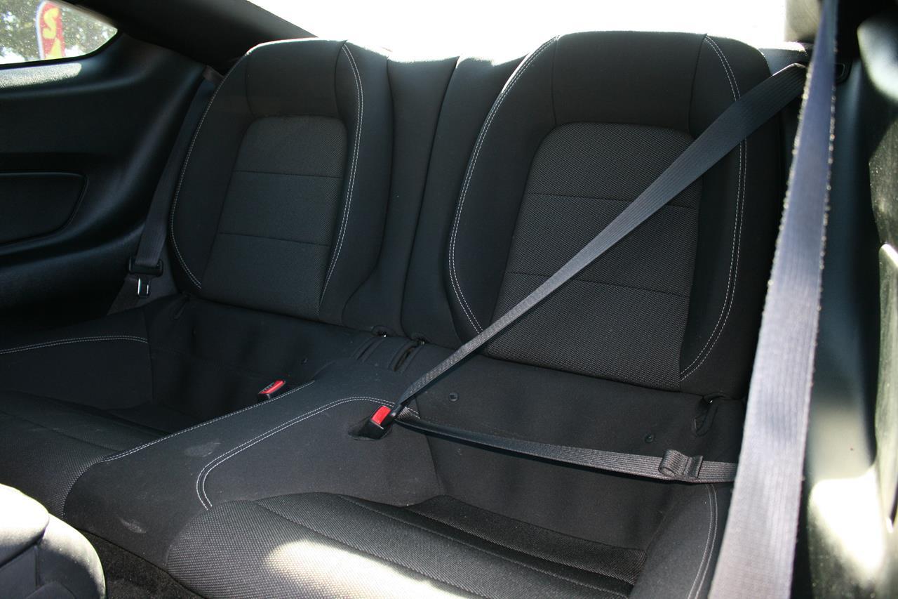 Ford Mustang 2dr Fastback V6 2015