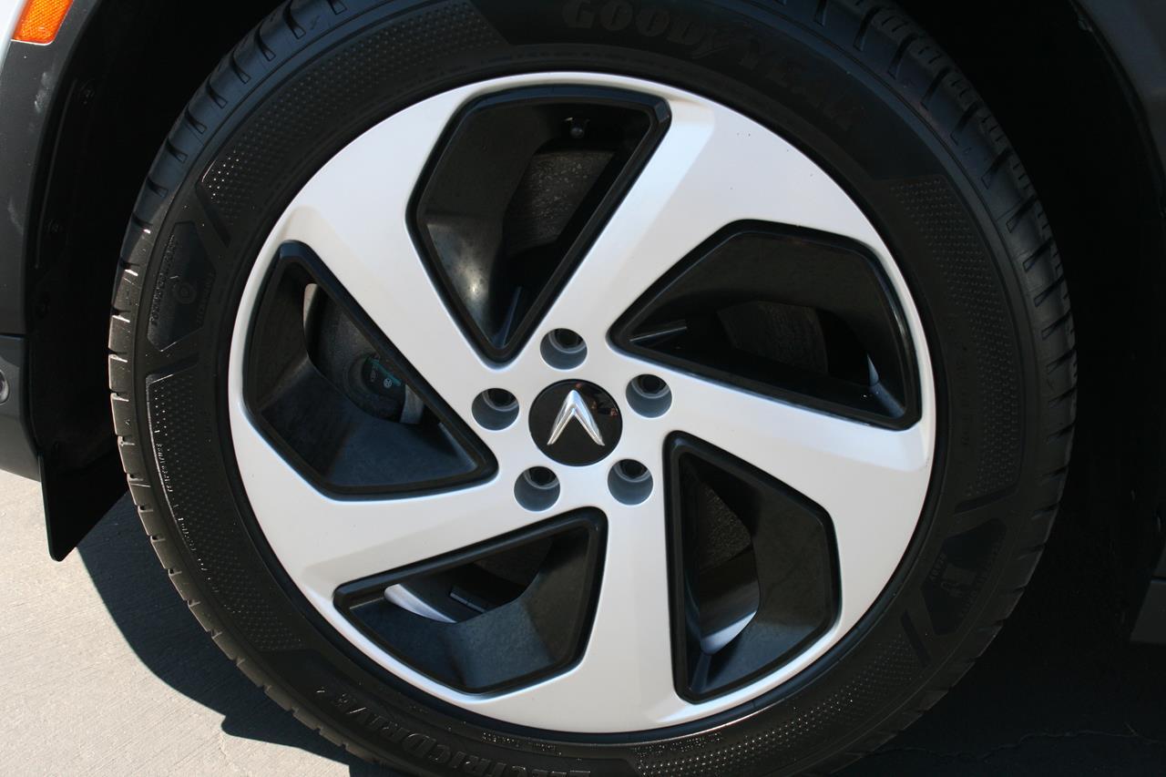 VinFast VF 8 Eco AWD 82 kWh 2023