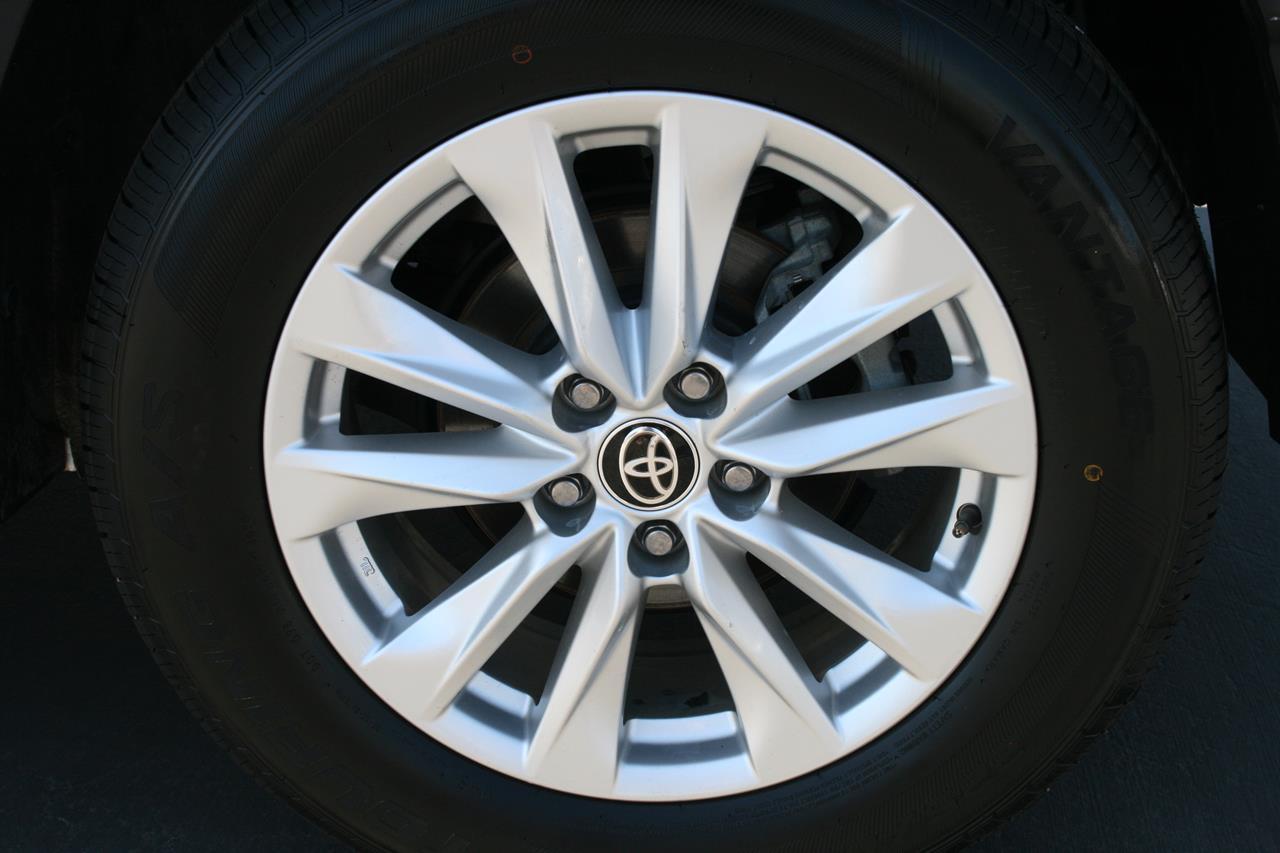 Toyota Corolla Cross LE 2WD (Natl) 2022