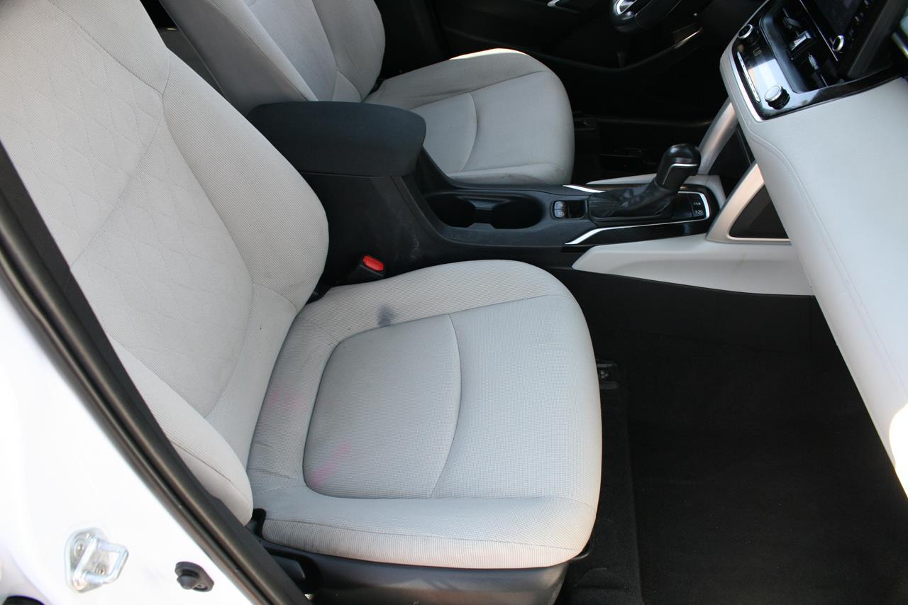 Toyota Corolla Cross LE 2WD (Natl) 2022