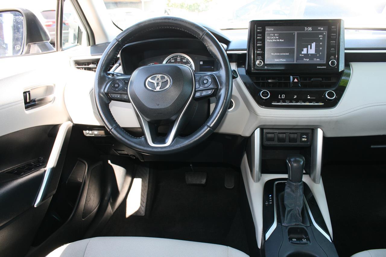 Toyota Corolla Cross LE 2WD (Natl) 2022