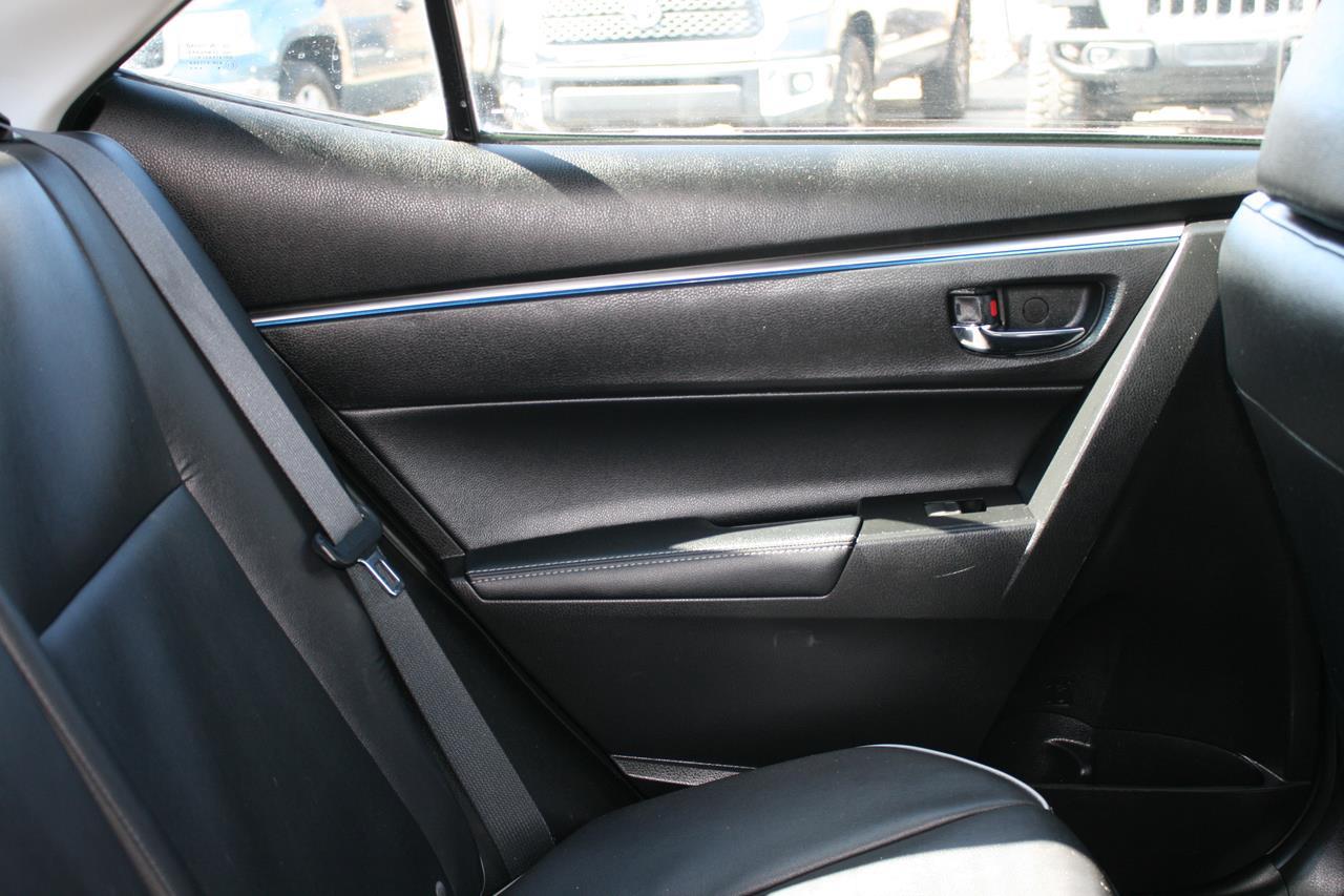 Toyota Corolla 4dr Sdn CVT S Premium (Natl) 2016