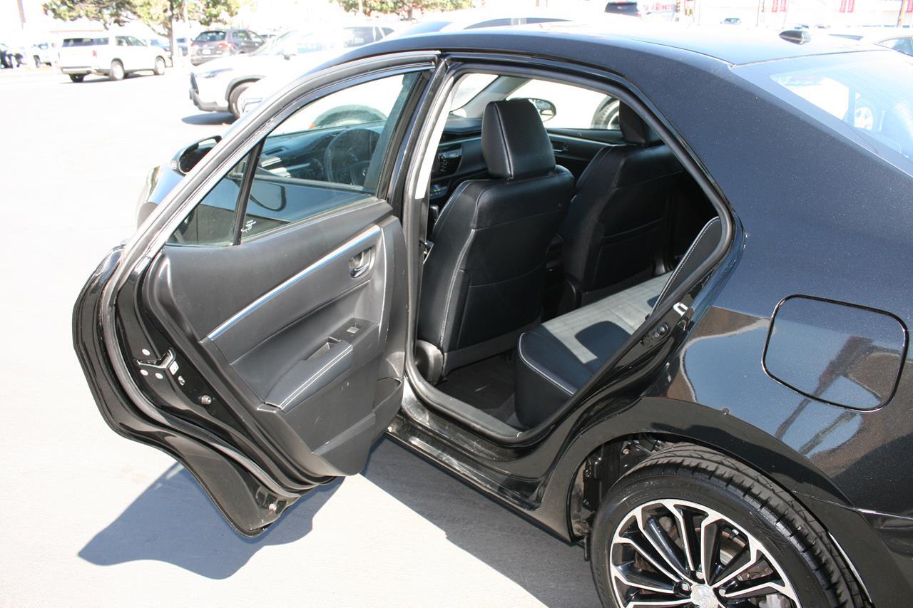 Toyota Corolla 4dr Sdn CVT S Premium (Natl) 2016