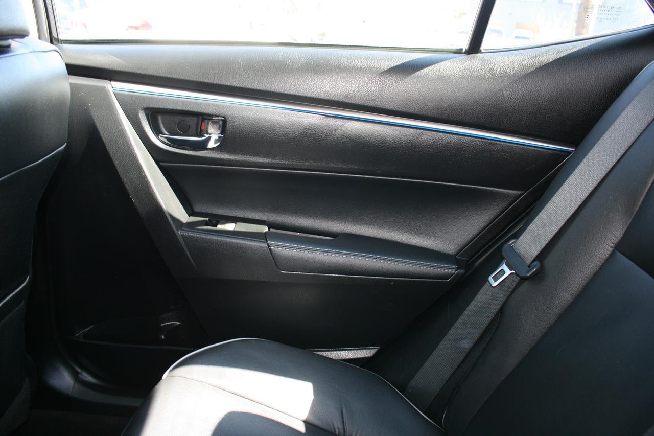 Toyota Corolla 4dr Sdn CVT S Premium (Natl) 2016