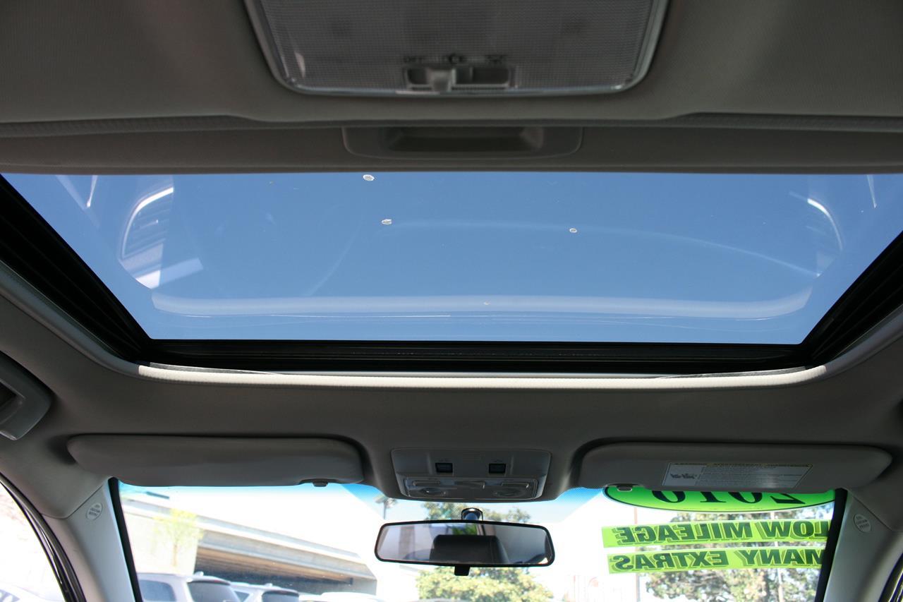 Toyota Corolla 4dr Sdn CVT S Premium (Natl) 2016