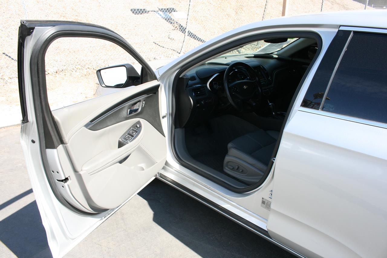 Chevrolet Impala 4dr Sdn LT w/1LT 2018