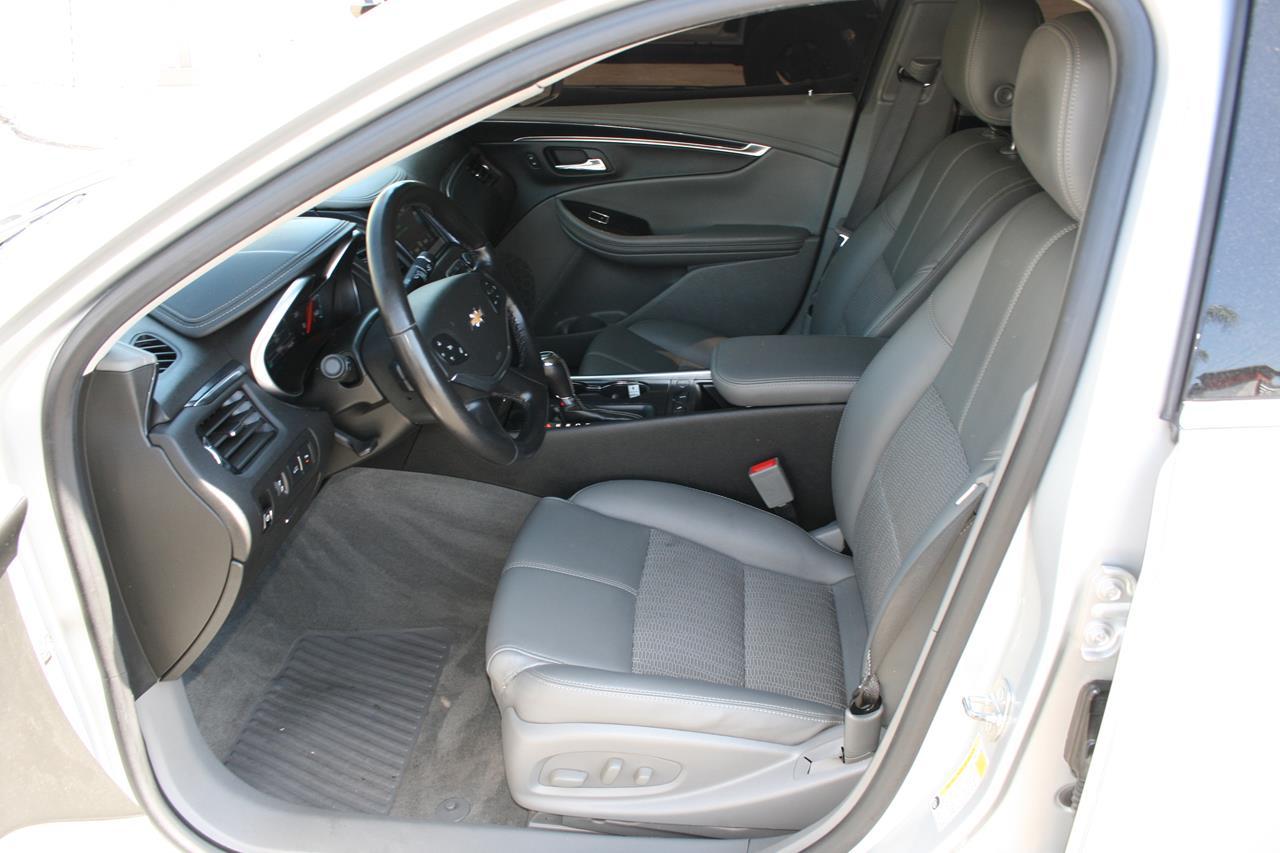 Chevrolet Impala 4dr Sdn LT w/1LT 2018