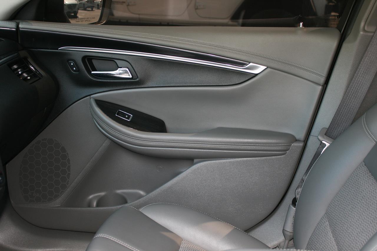 Chevrolet Impala 4dr Sdn LT w/1LT 2018