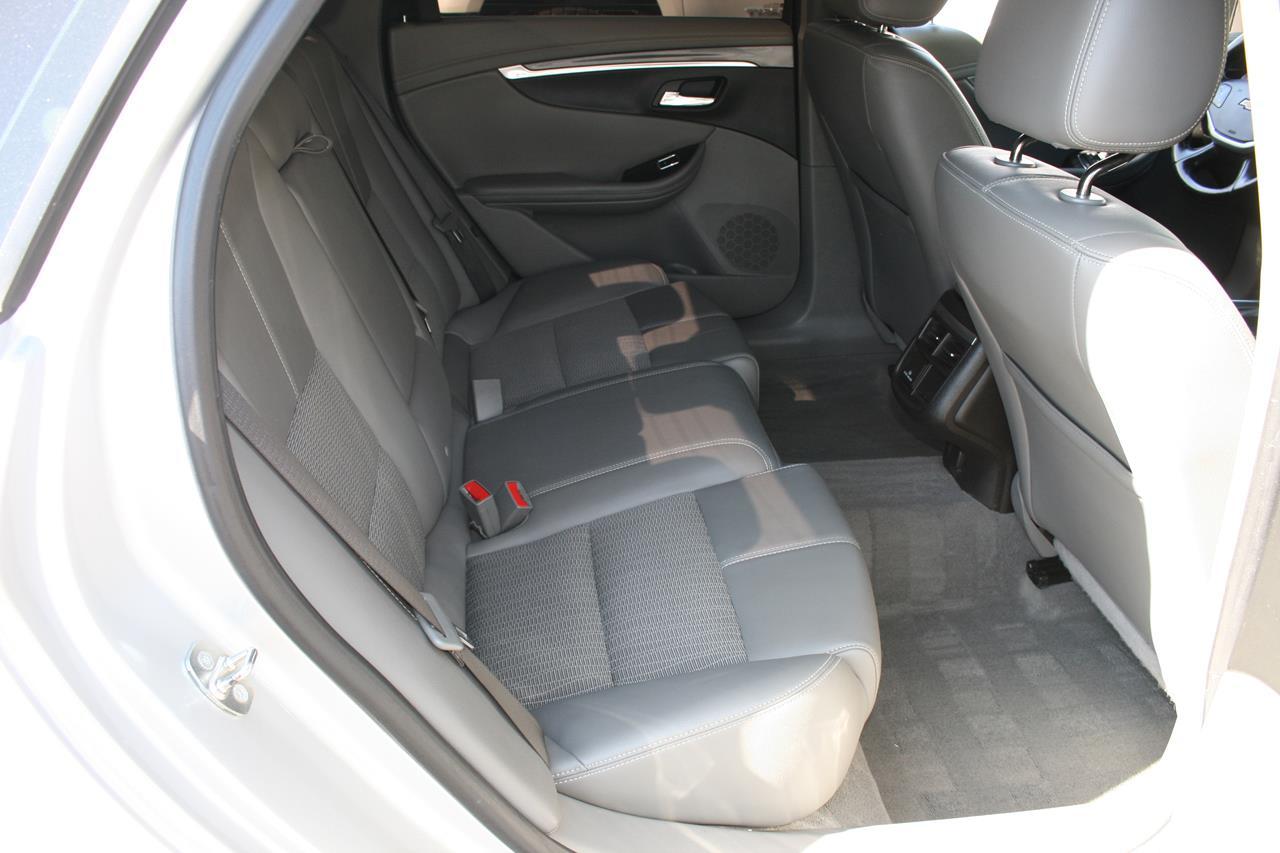 Chevrolet Impala 4dr Sdn LT w/1LT 2018