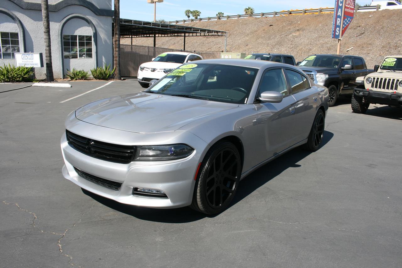 Dodge Charger 4dr Sdn SXT RWD 2015