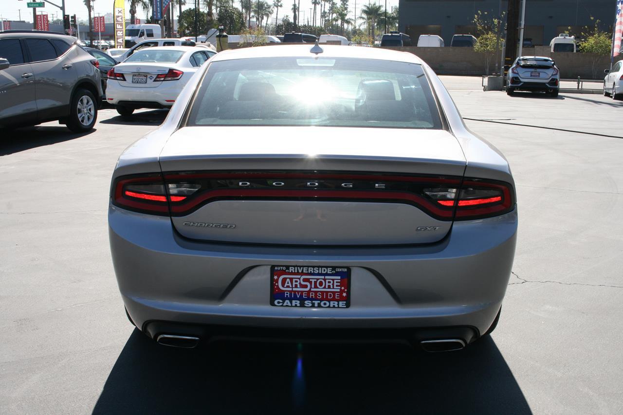 Dodge Charger 4dr Sdn SXT RWD 2015