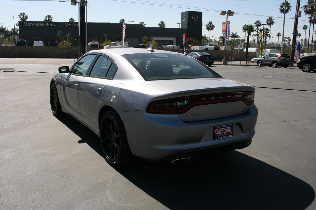 Dodge Charger 4dr Sdn SXT RWD 2015