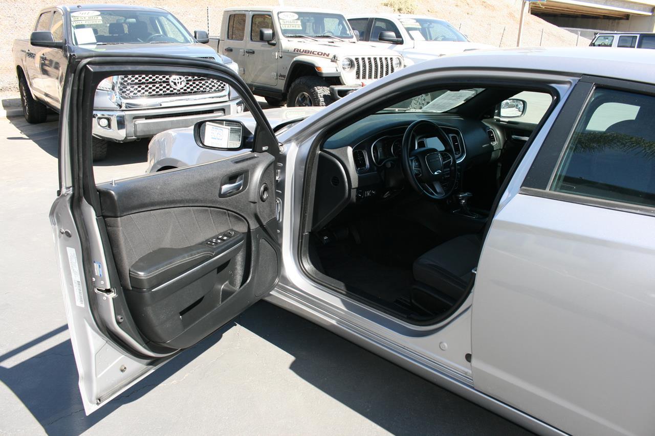 Dodge Charger 4dr Sdn SXT RWD 2015