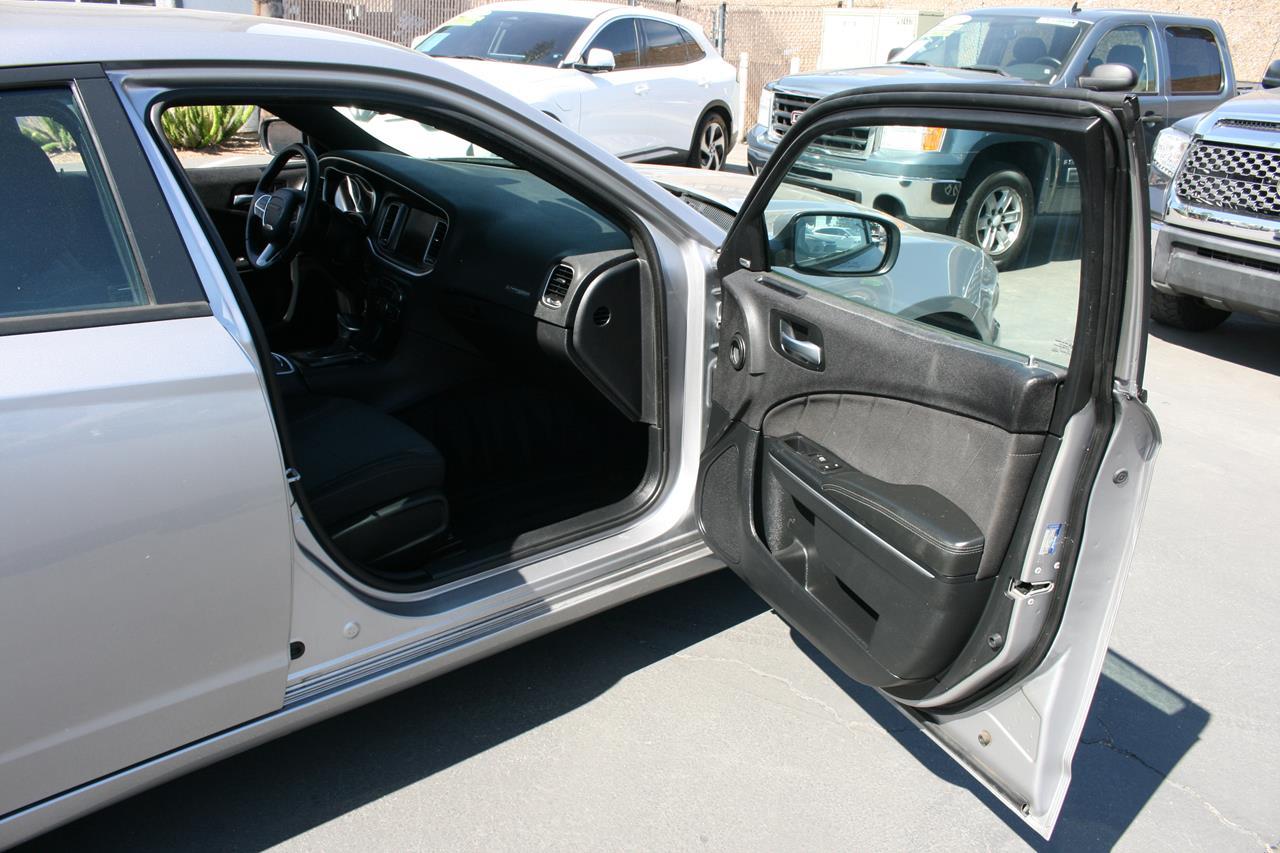 Dodge Charger 4dr Sdn SXT RWD 2015