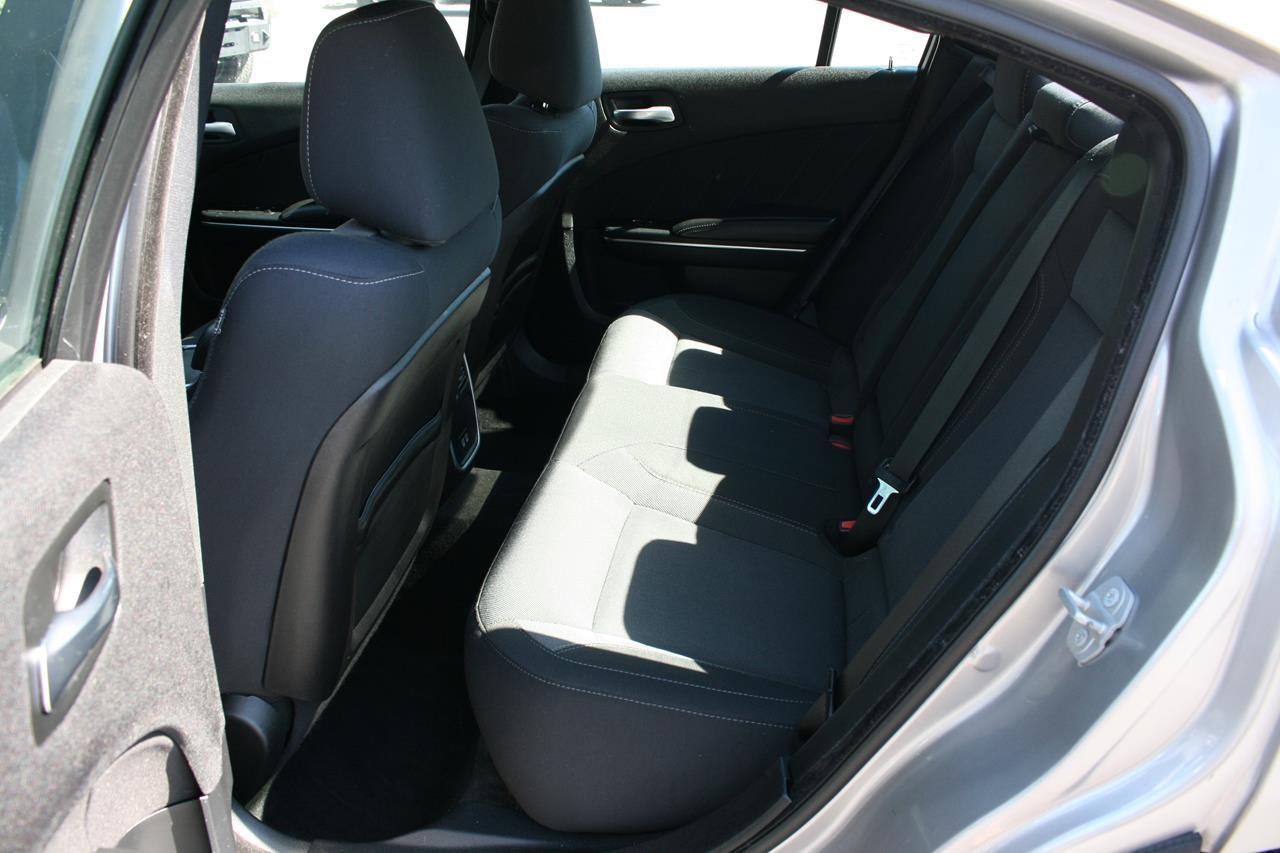 Dodge Charger 4dr Sdn SXT RWD 2015