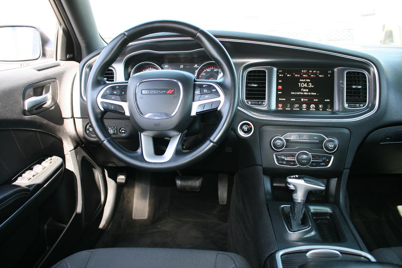 Dodge Charger 4dr Sdn SXT RWD 2015