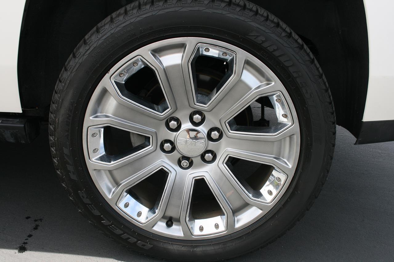 GMC Yukon 4WD 4dr Denali 2015