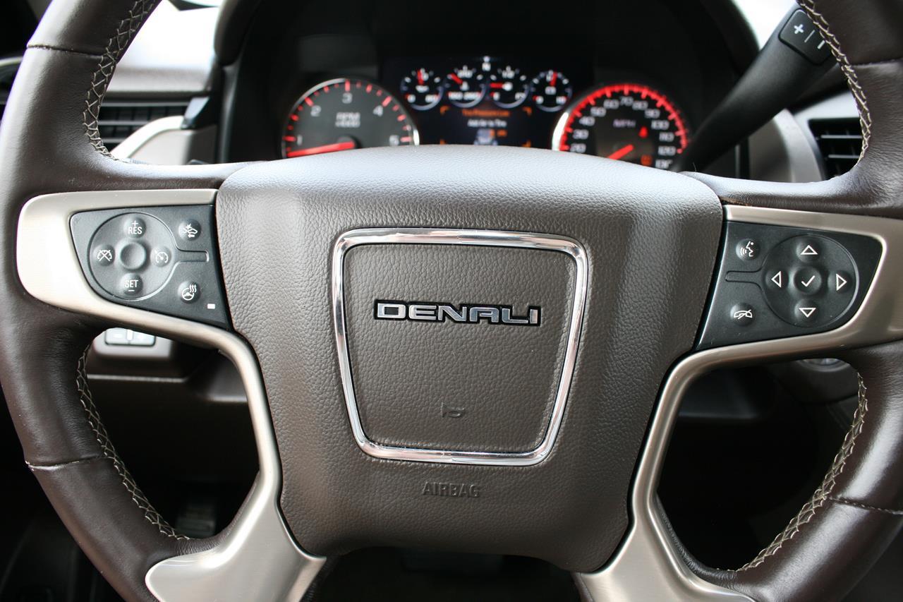 GMC Yukon 4WD 4dr Denali 2015