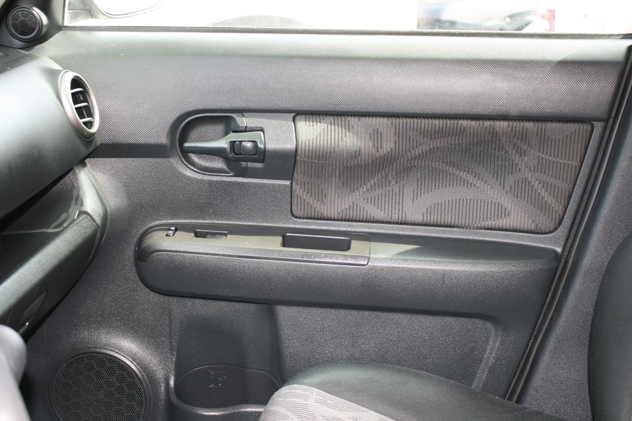 Scion xB 5dr Wgn Auto (Natl) 2014