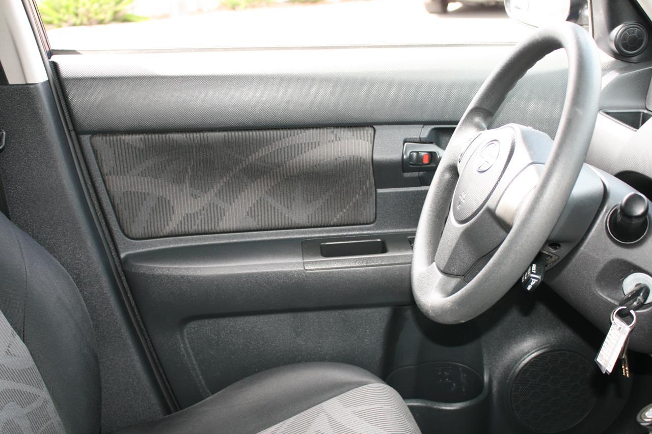 Scion xB 5dr Wgn Auto (Natl) 2014