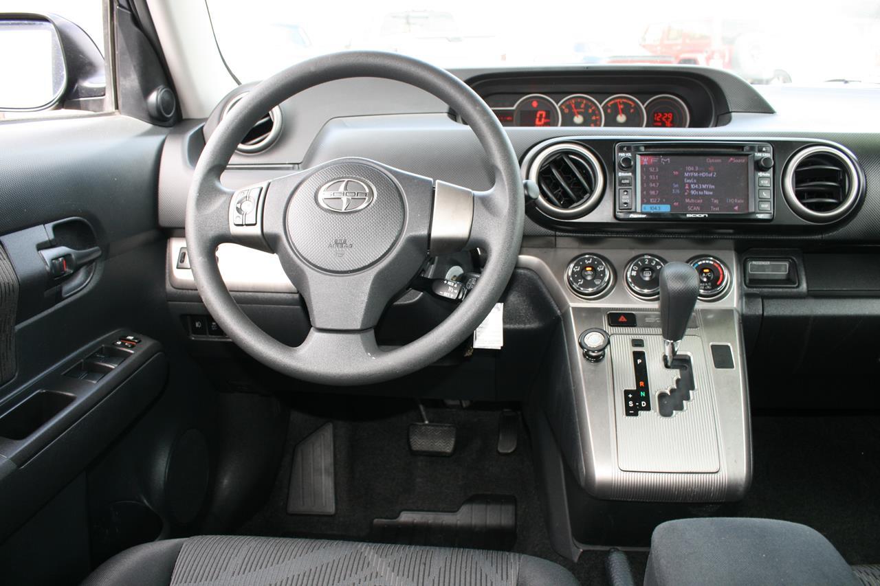Scion xB 5dr Wgn Auto (Natl) 2014