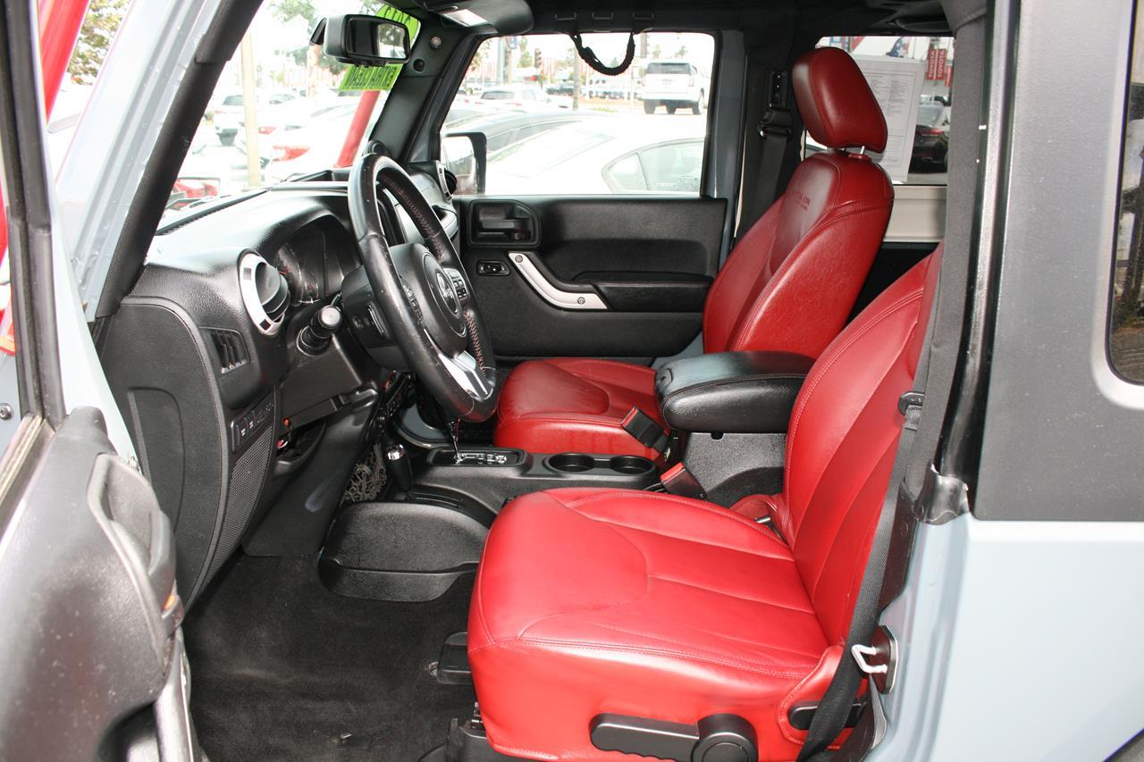 Jeep Wrangler 4WD 2dr Rubicon 10th Anniversary 2013