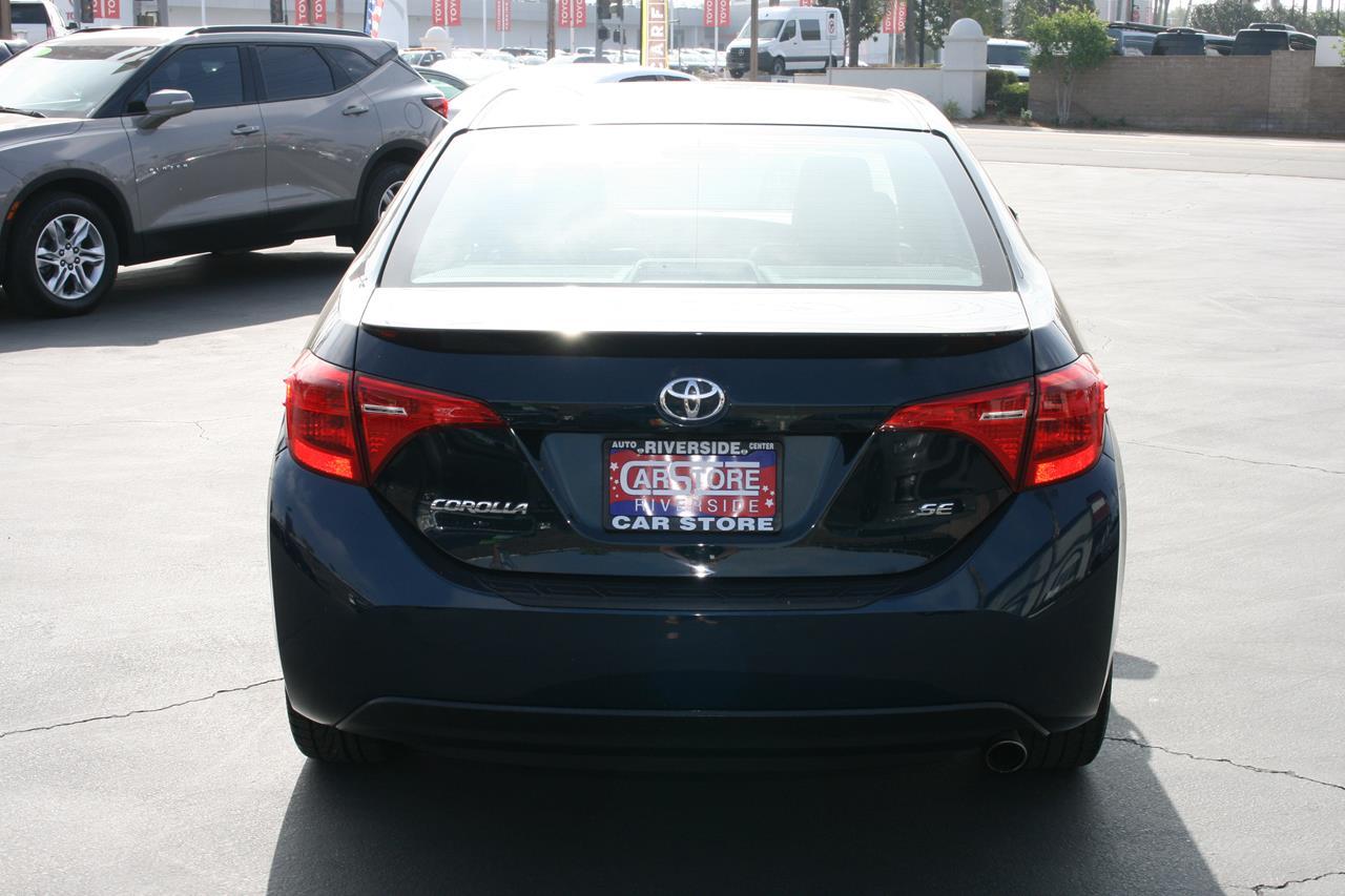 Toyota Corolla SE CVT (Natl) 2019