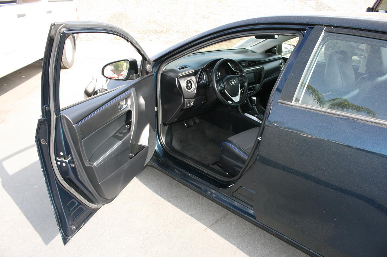 Toyota Corolla SE CVT (Natl) 2019