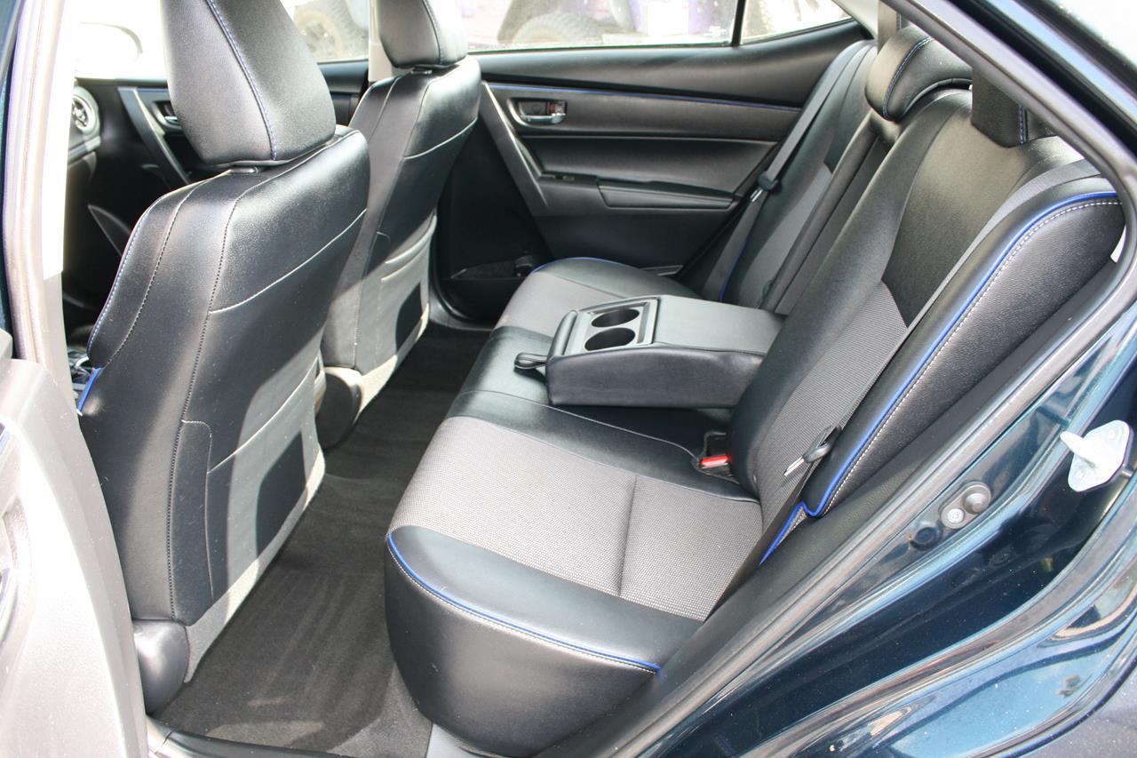 Toyota Corolla SE CVT (Natl) 2019