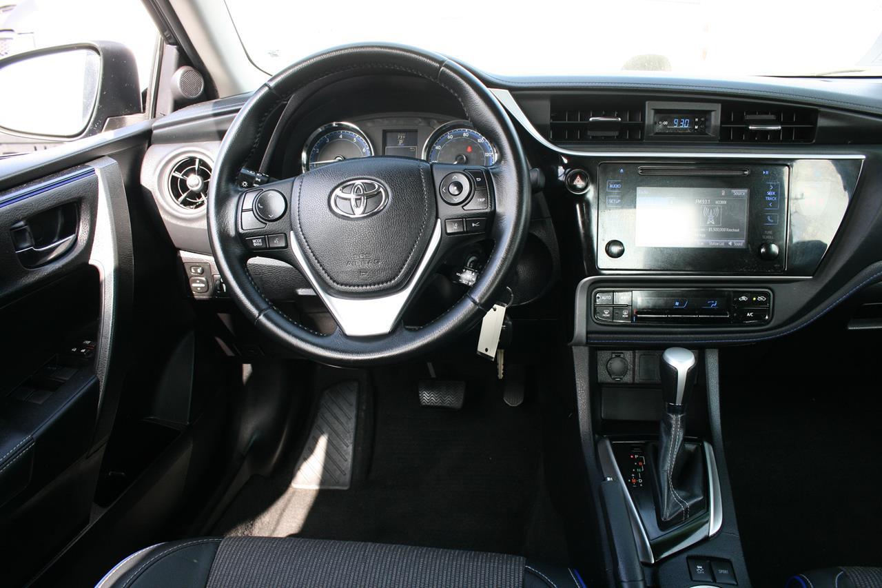 Toyota Corolla SE CVT (Natl) 2019