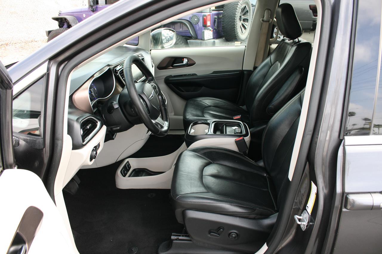 Chrysler Pacifica Touring L FWD 2019