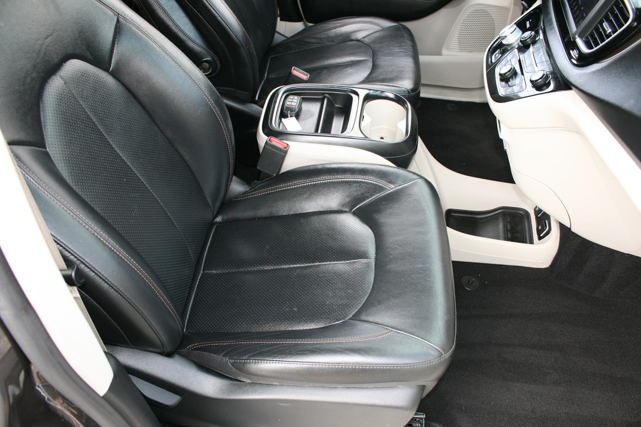 Chrysler Pacifica Touring L FWD 2019