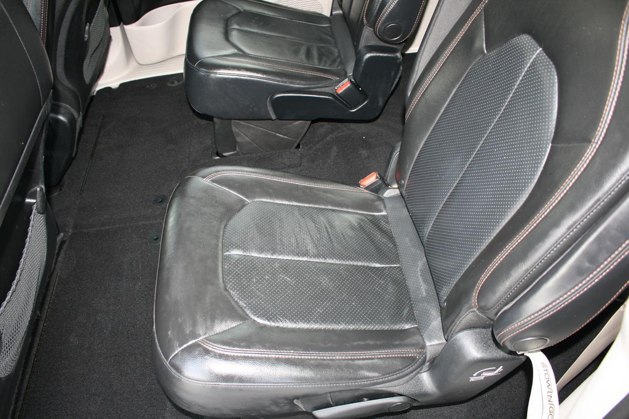 Chrysler Pacifica Touring L FWD 2019