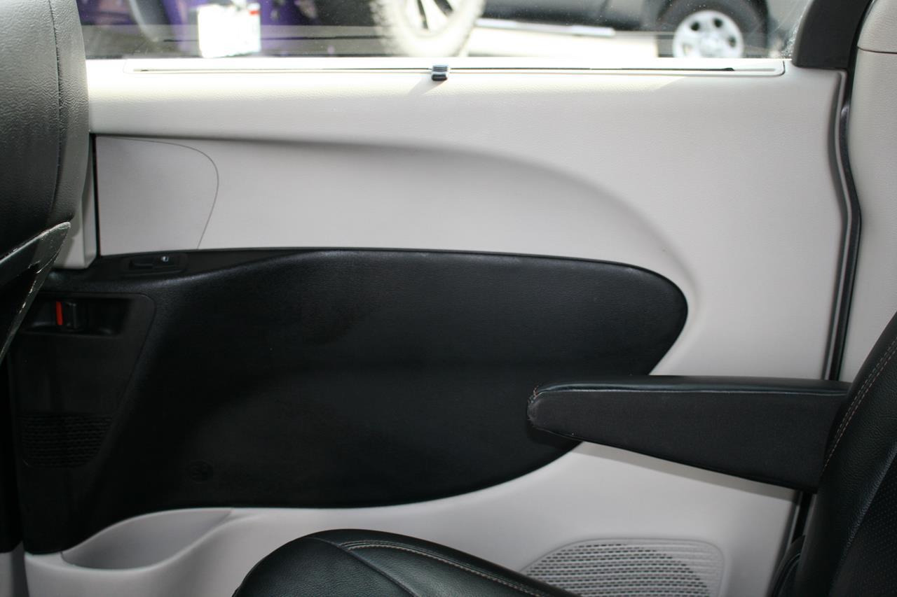 Chrysler Pacifica Touring L FWD 2019