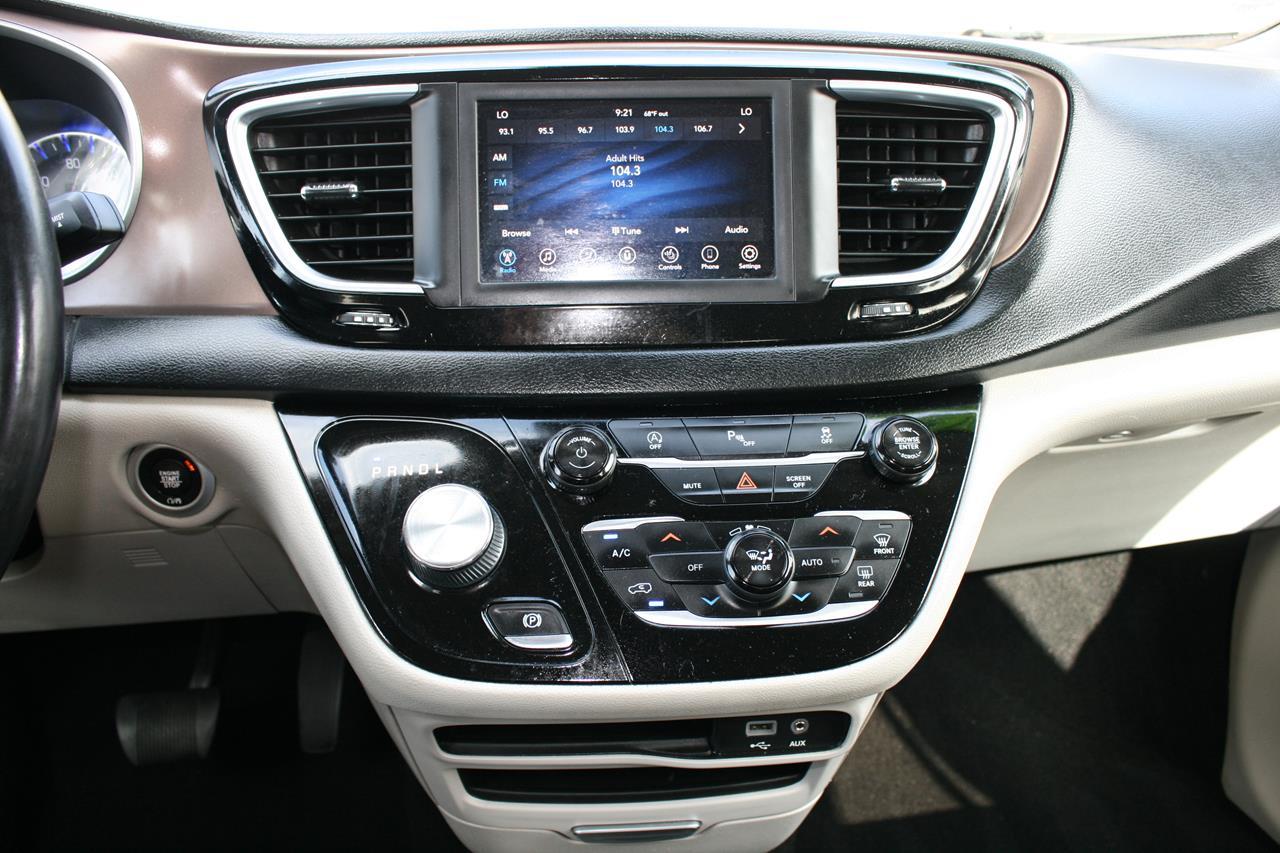 Chrysler Pacifica Touring L FWD 2019