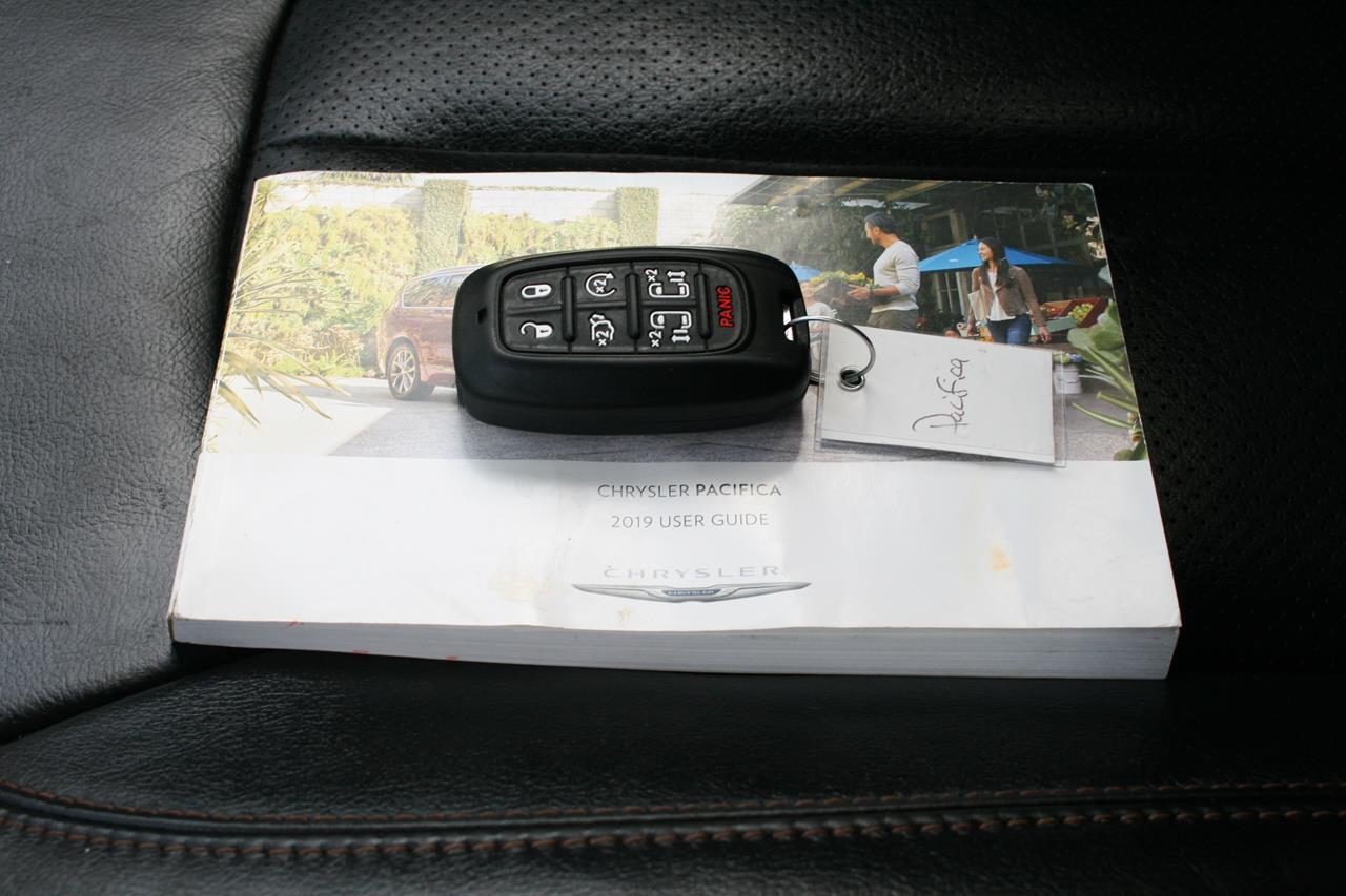 Chrysler Pacifica Touring L FWD 2019