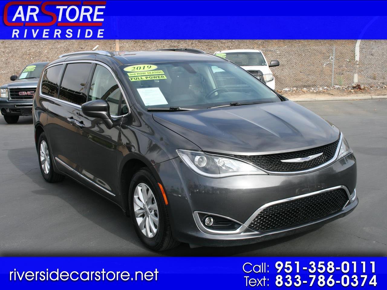 Chrysler Pacifica Touring L FWD 2019