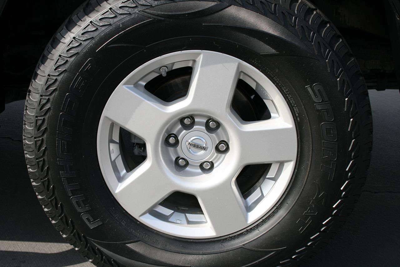 Nissan Frontier 2WD Crew Cab SWB Auto SE 2008