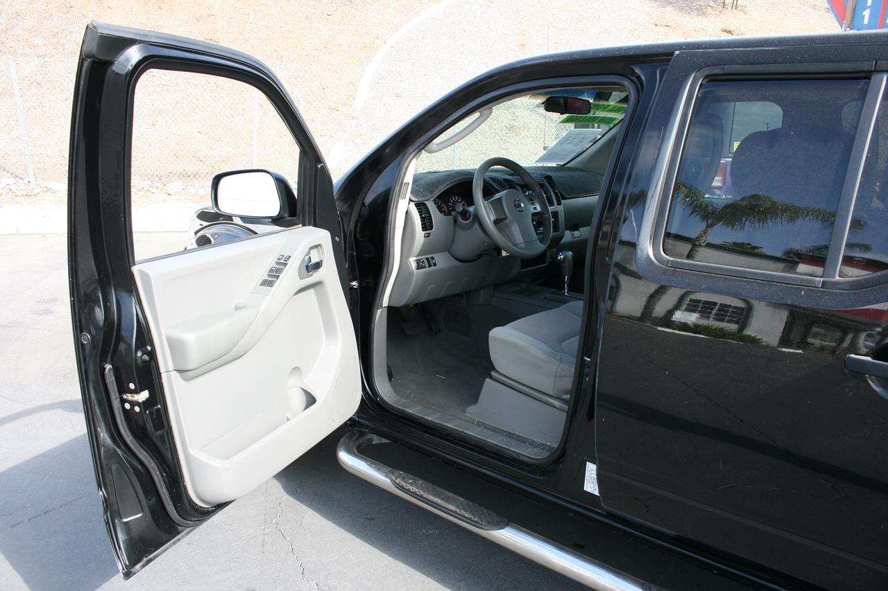 Nissan Frontier 2WD Crew Cab SWB Auto SE 2008