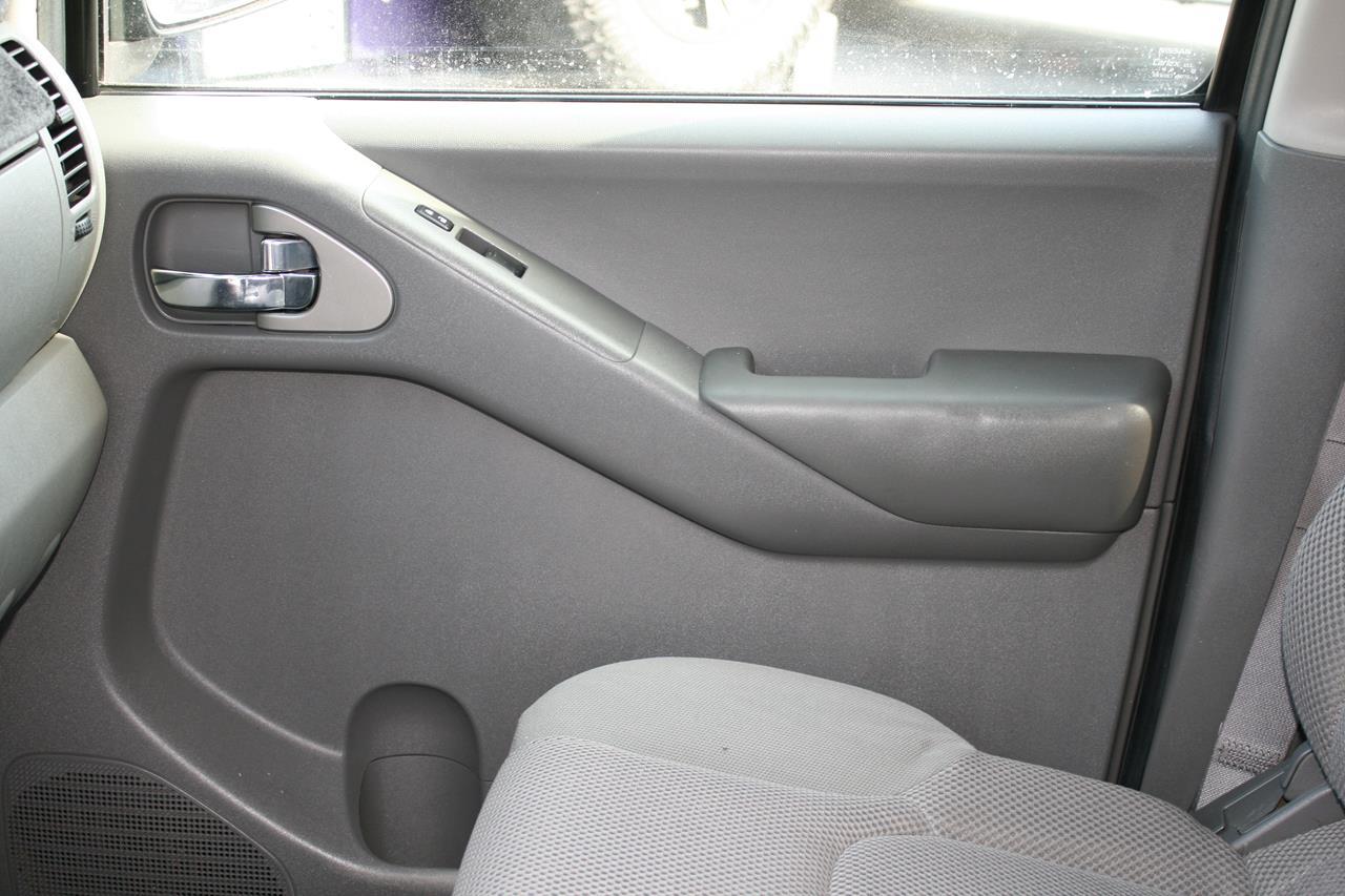 Nissan Frontier 2WD Crew Cab SWB Auto SE 2008