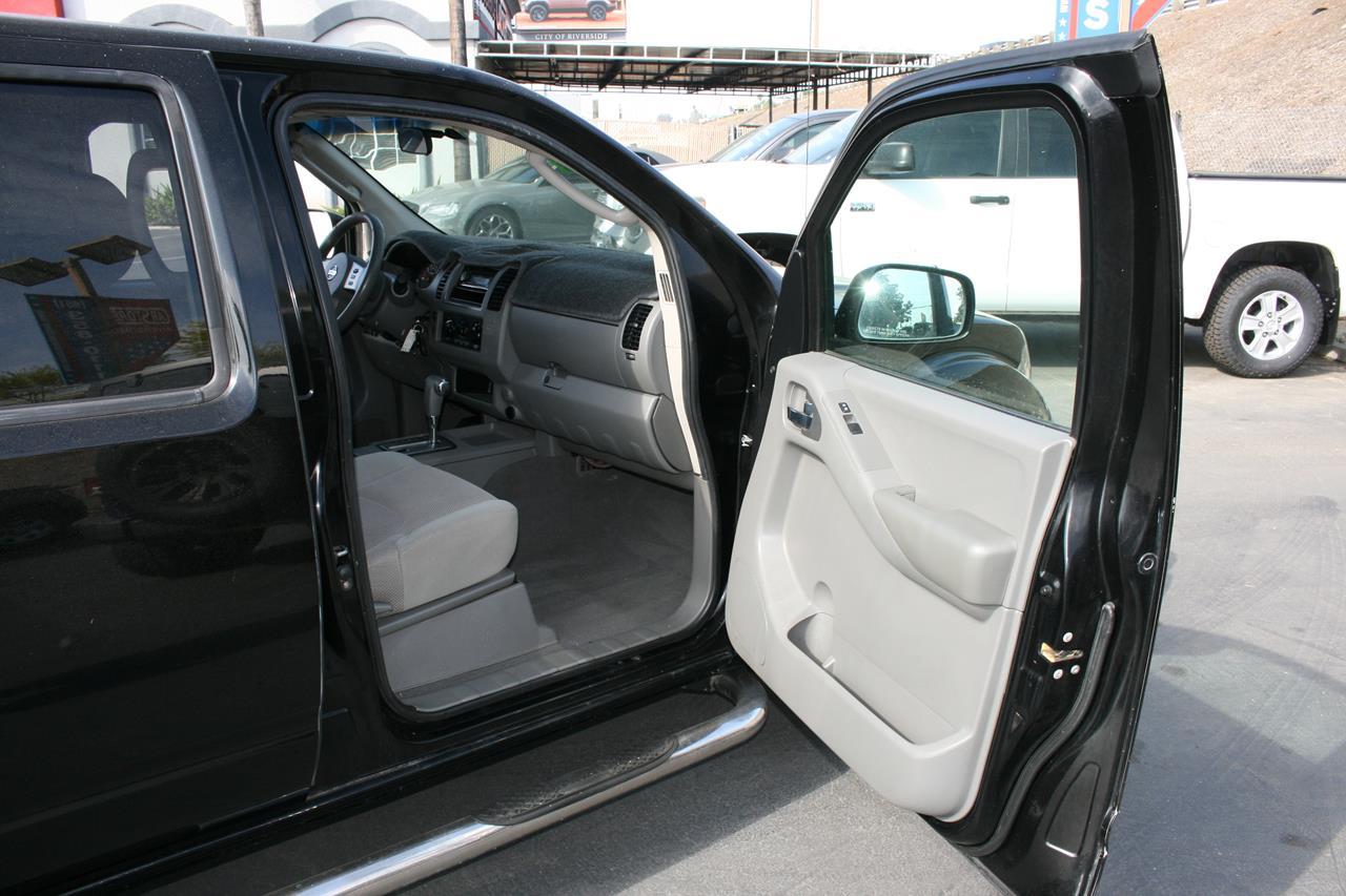 Nissan Frontier 2WD Crew Cab SWB Auto SE 2008