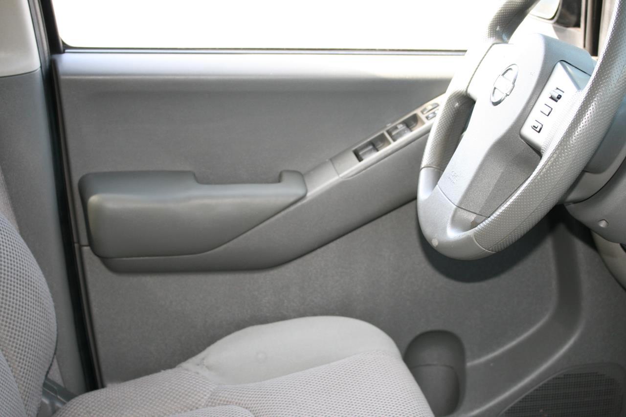 Nissan Frontier 2WD Crew Cab SWB Auto SE 2008