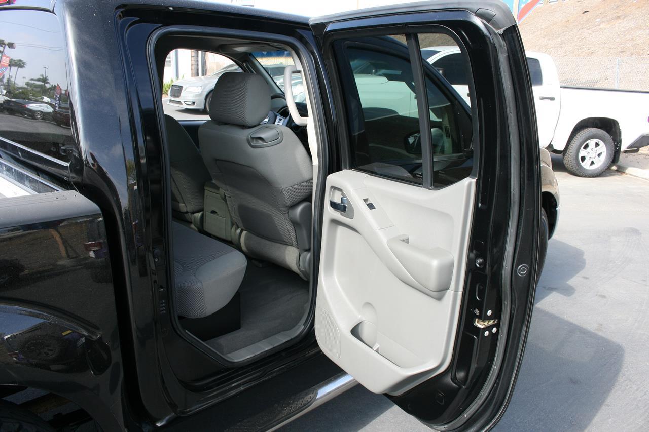 Nissan Frontier 2WD Crew Cab SWB Auto SE 2008